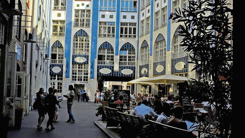 Berlin: Private City Tour - Berlin Highlights Guided Walk - Exploring Berlin: A City of Contrasts and Culture