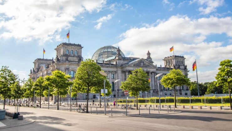Berlin: Private Exclusive History Tour With a Local Expert - Tour Details and Highlights