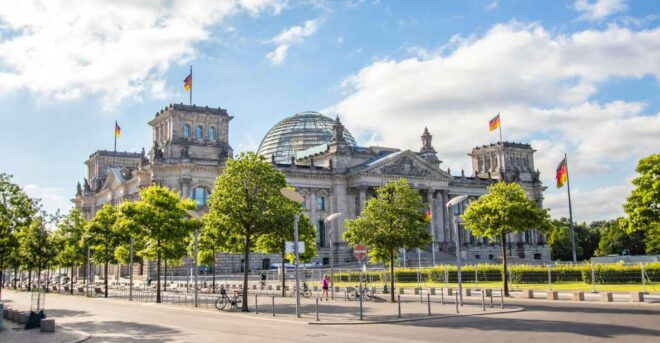 Berlin: Private Exclusive History Tour With a Local Expert - Iconic Landmarks and Historical Sites Visited