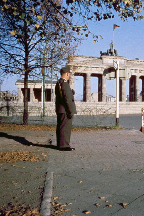 Berlin: Private Guided Tour With a Local Historian - Meet Your Guide