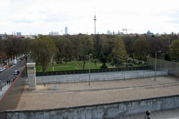 Berlin: Private Guided Tour With a Local Historian - Preparation Tips
