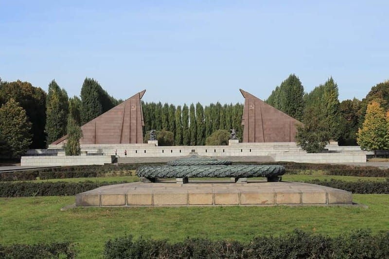 Berlin: Private Half Day Sightseeing Ride with a Local - What to Expect from the Itinerary