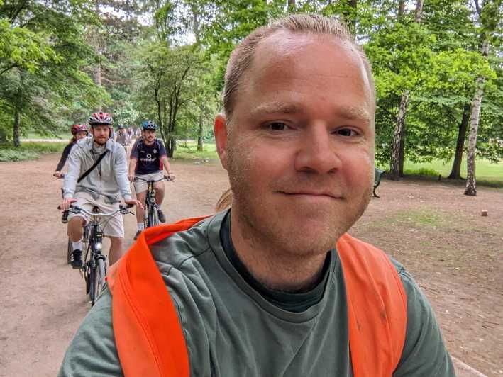 Berlin: Private Highlights Guided Bike Tour in Danish - Itinerary Highlights