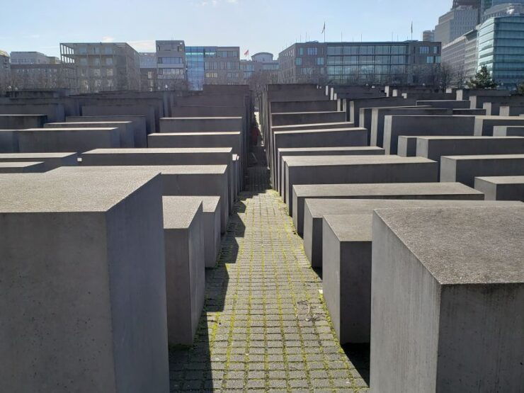 Berlin: Private Hitler and the Third Reich Walking Tour - Tour Experience