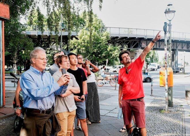 Berlin: Private Kreuzberg Food and Street Art Tour - Sustainability and Social Responsibility