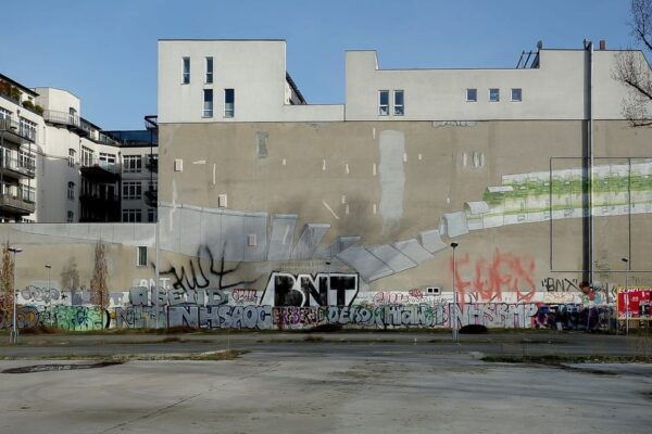 Berlin: Private Kreuzberg Street Art Walking Tour - Important Information