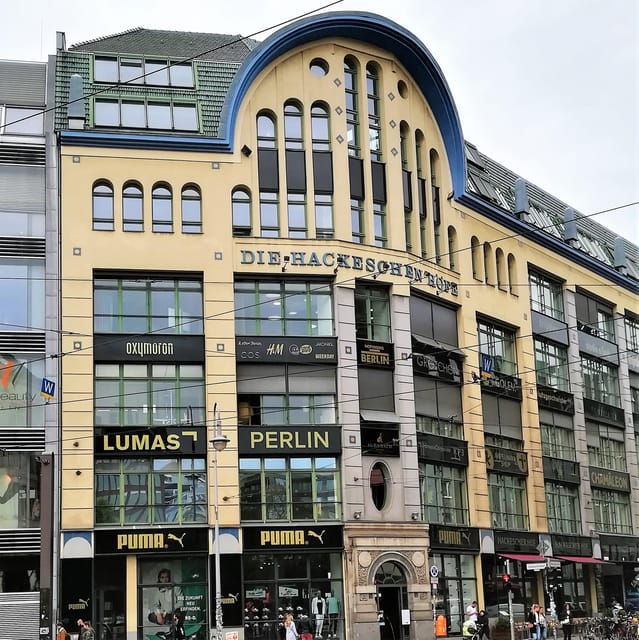 Berlin: Private Minivan Transfer With Driver and Guide - Pickup Locations