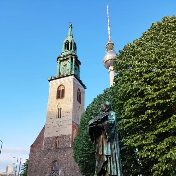 Berlin: Private Minivan Transfer With Driver and Guide - Booking Process