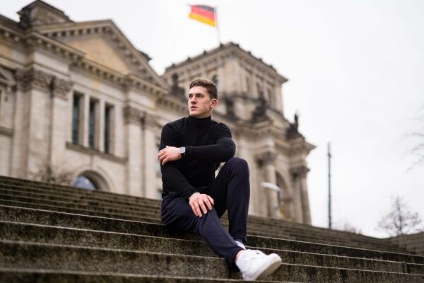 Berlin: Private Photo Session With Professional Photographer - Important Considerations
