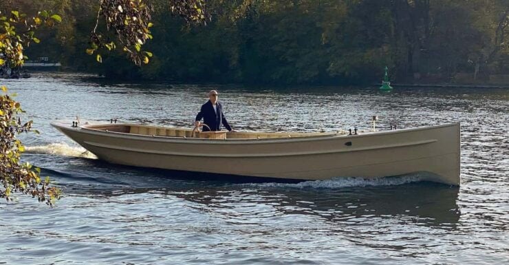 Berlin: Private Sightseeing Boat Tour on Admirals Vessel - Meeting Point Details