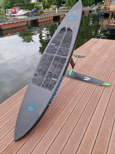 Berlin: Pumpfoil Course - Fly Over the Water Under Your Own Power - What to Bring