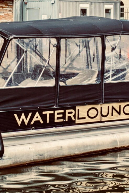 Berlin: Renat a Pontoon Boat and Explore Berlins Waterways - Features of the Pontoon Boat