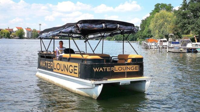 Berlin: Rent a License-Free Boat for up to 10 PAX - Activities on the Water