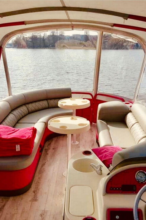 Berlin: Rent a License-Free Boat for up to 14 PAX - Features of the Pontoon Boat