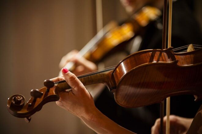 Berlin: Residence Orchestra Christmas Concert - Performance Highlights