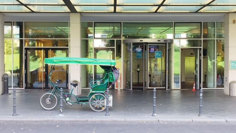 Berlin Rickshaw Cruise Cruise line Ships Start Haubtbahnhof - Pricing and Value