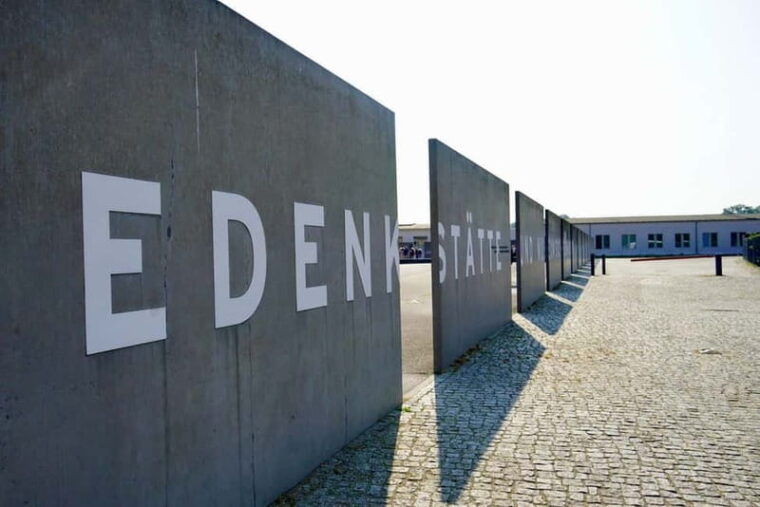 Berlin: Sachsenhausen Memorial camp with licensed Tour Guide - FAQs