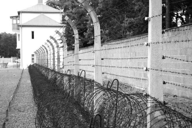 Berlin: Sachsenhausen Memorial Day Tour - Full Description