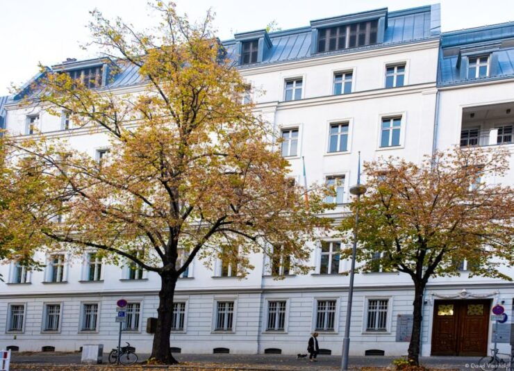 Berlin: Salon Culture Guided Walking Tour - Experience Highlights