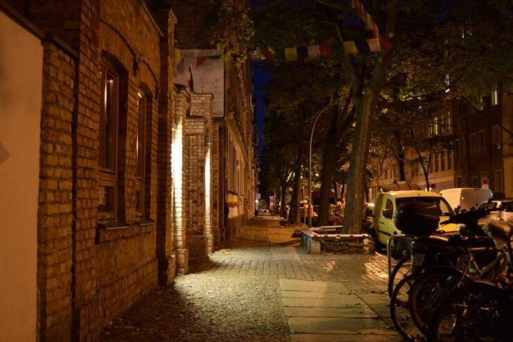 Berlin Schöneberg: Outdoor Crime Mystery Tour - Pricing and Duration