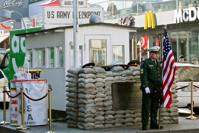 Berlin: Segway Tour Central City - Meeting Point and Information