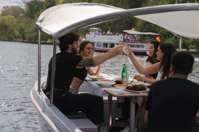 Berlin: Self-Drive Boat Tour - Highlights of the Self-Drive Boat Tour