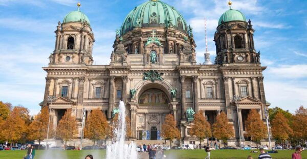 Berlin: Self-Guided Audio Tour - Exploring Berlins Iconic Landmarks