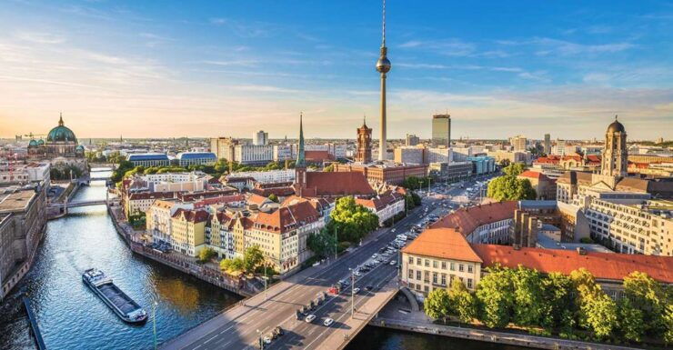 Berlin: Self Guided Walking Tour With Riddle & Quiz Game - Tour Details