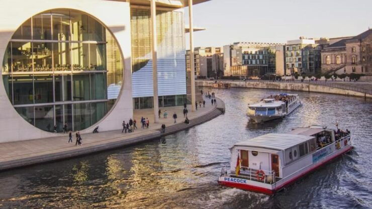 Berlin: Selfguided Audiotour Center of Power - Key Points