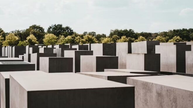 Berlin: Selfguided Audiotour Center of Power - Participant Requirements
