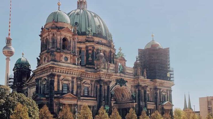 Berlin: Selfguided Audiotour Old Berlin - Key Points