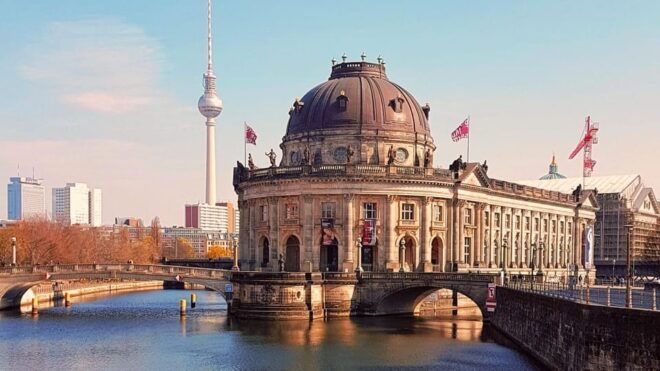 Berlin: Selfguided Audiotour Old Berlin - Accessibility and Requirements