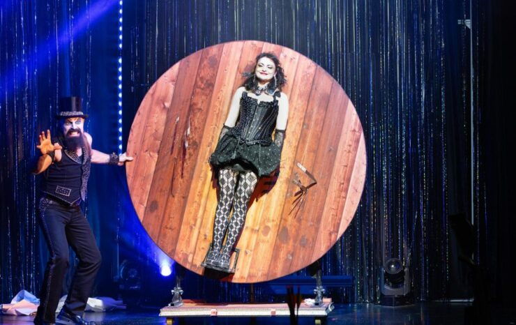 Berlin: "ShowCafe" Mad Magic! - The Crazy Variety Show - Experience Highlights