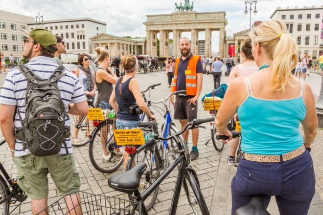 Berlin: Sights and Highlights Bike Tour - Meeting Point and Starting Location