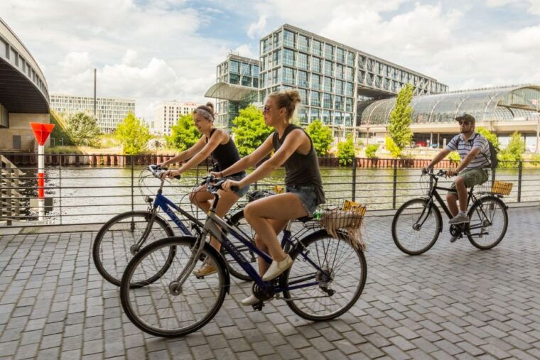 Berlin: Sights and Highlights Bike Tour with a Local Guide - Authentic Experiences from Reviewers