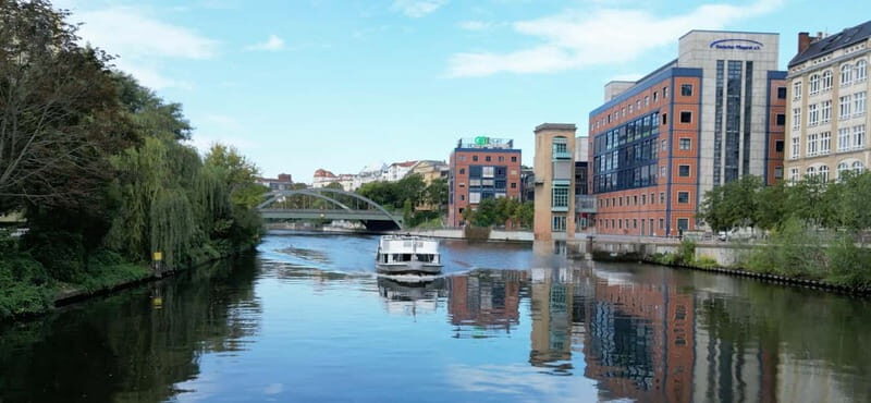 Berlin: Sightseeing Cruise from Berlin Main Station - Exploring Berlin from the Water: A Review of the Sightseeing Cruise from Berlin Main Station