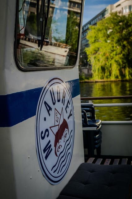 Berlin: Spree Cruise With Three Drag Queens (Ms Audrey) - Age Restrictions and Guidelines