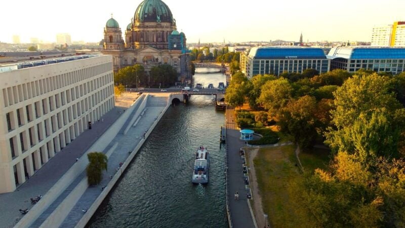 Berlin: Spree River Romantic Moon Boat Ride - What’s Included and What’s Not