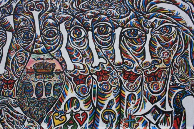 Berlin: Street Art and Graffiti Private Walking Tour - Street Art in Berlin