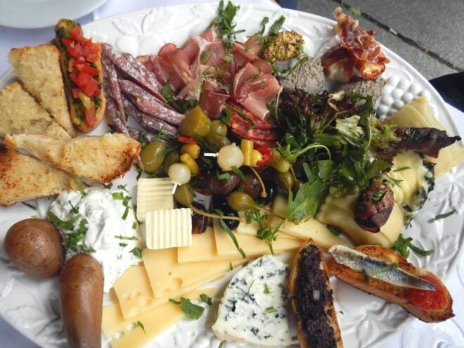 Berlin: Street Food Bike Tour - Booking Details