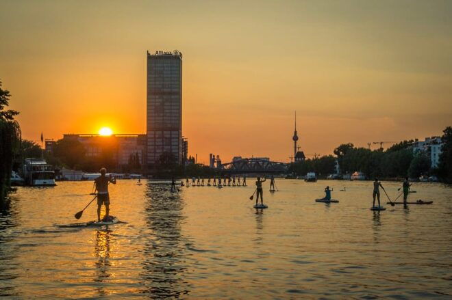 Berlin: SUP Sunset Tour to the Molecule Man - Meeting Point