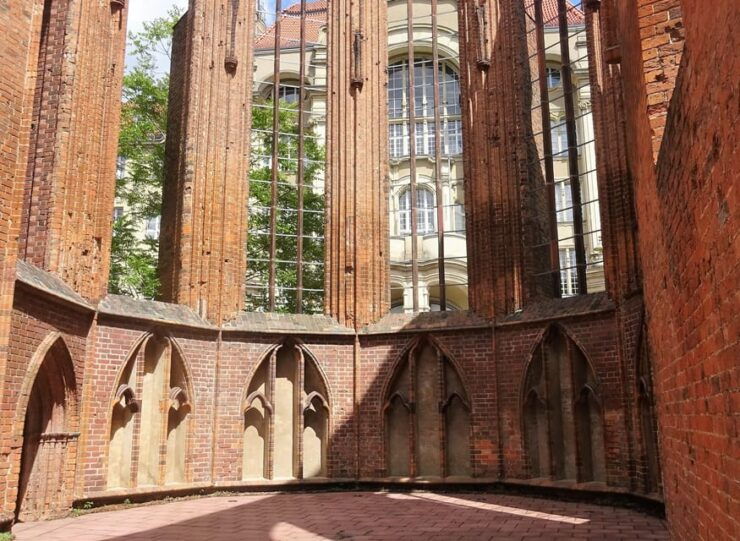 Berlin: The Old Berlin Self-Guided Walking Tour - Key Points