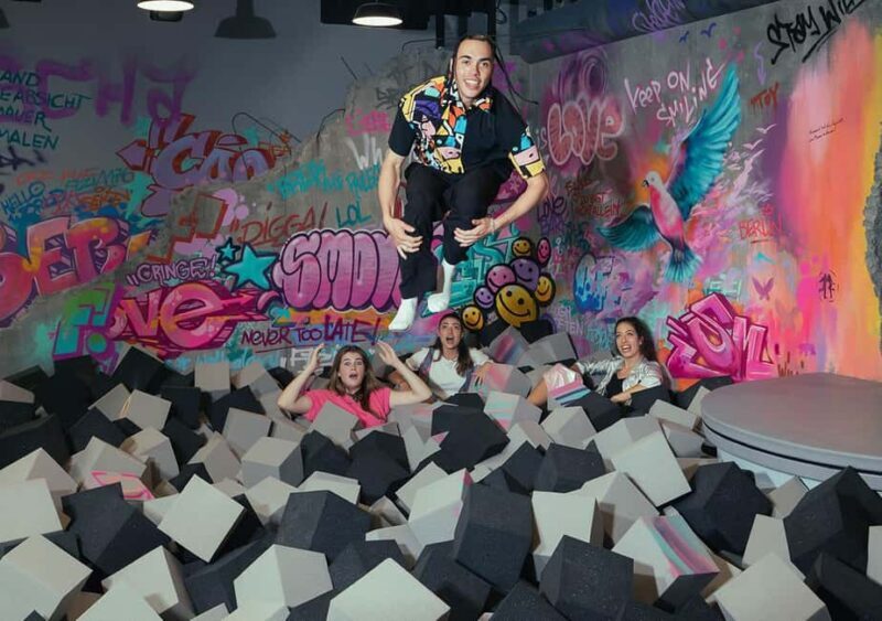 Berlin: The Upside Down Late Afternoon Ticket - FAQ