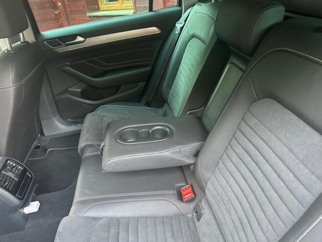Berlin to Prague Private Transfer - Driver and Service Details