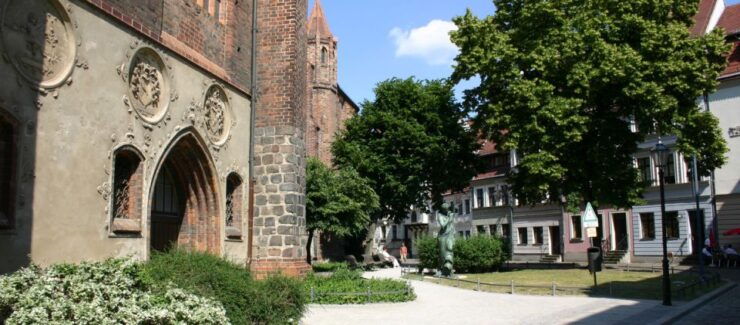 Berlin: "Top Secret" Guided Bike Tour - Booking Details