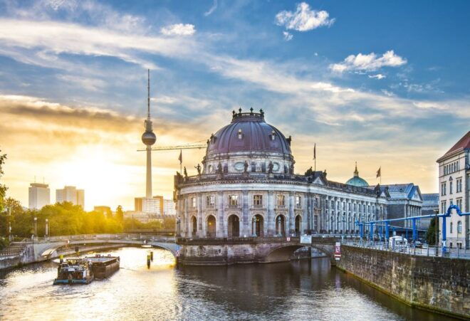 Berlin Tour by Car, Meal at Reichstag, Choc & Wine Tasting - Additional Options