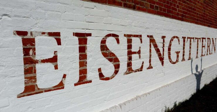 Berlin: Tour Through Moabit's Criminal History - Tour Duration and Languages Offered