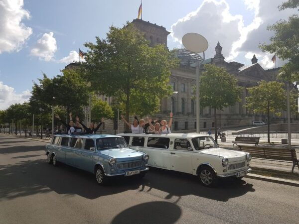 Berlin: Trabi Limousine Airport Transfer With City Tour - Free Cancellation