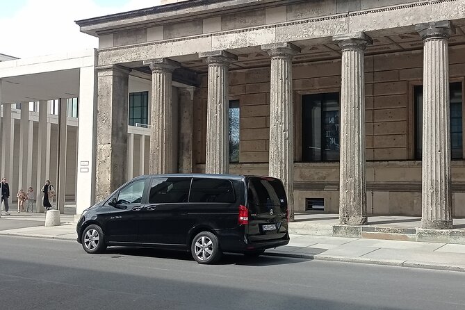 Berlin TRANSFER Minivan Driver and Guide With Orientation Tour - Meeting and Pickup