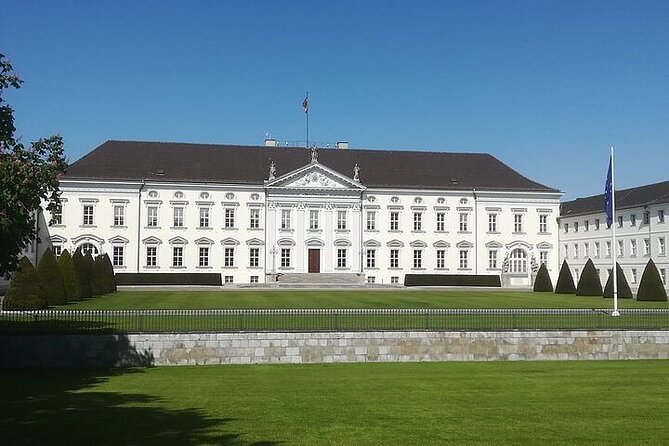 Berlin TRANSFER Minivan Driver and Guide With Orientation Tour - Common Questions